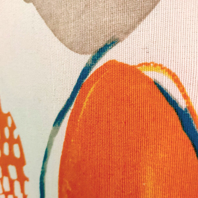 Cortina estampada con círculos de colores