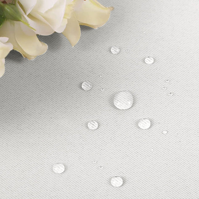 Cortina de exterior blanca con trabillas