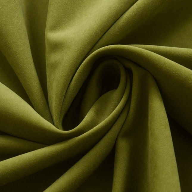 Cortina lisa de color verde oliva