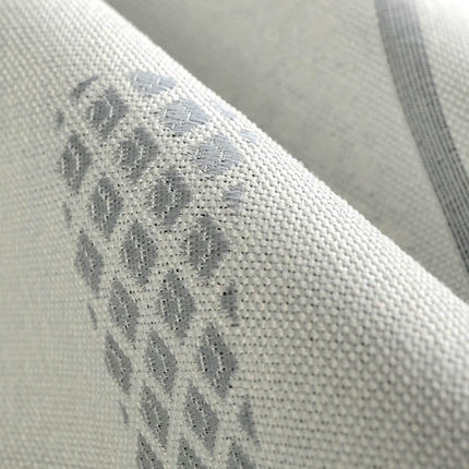 Cortina opaca gris con diseño geométrico